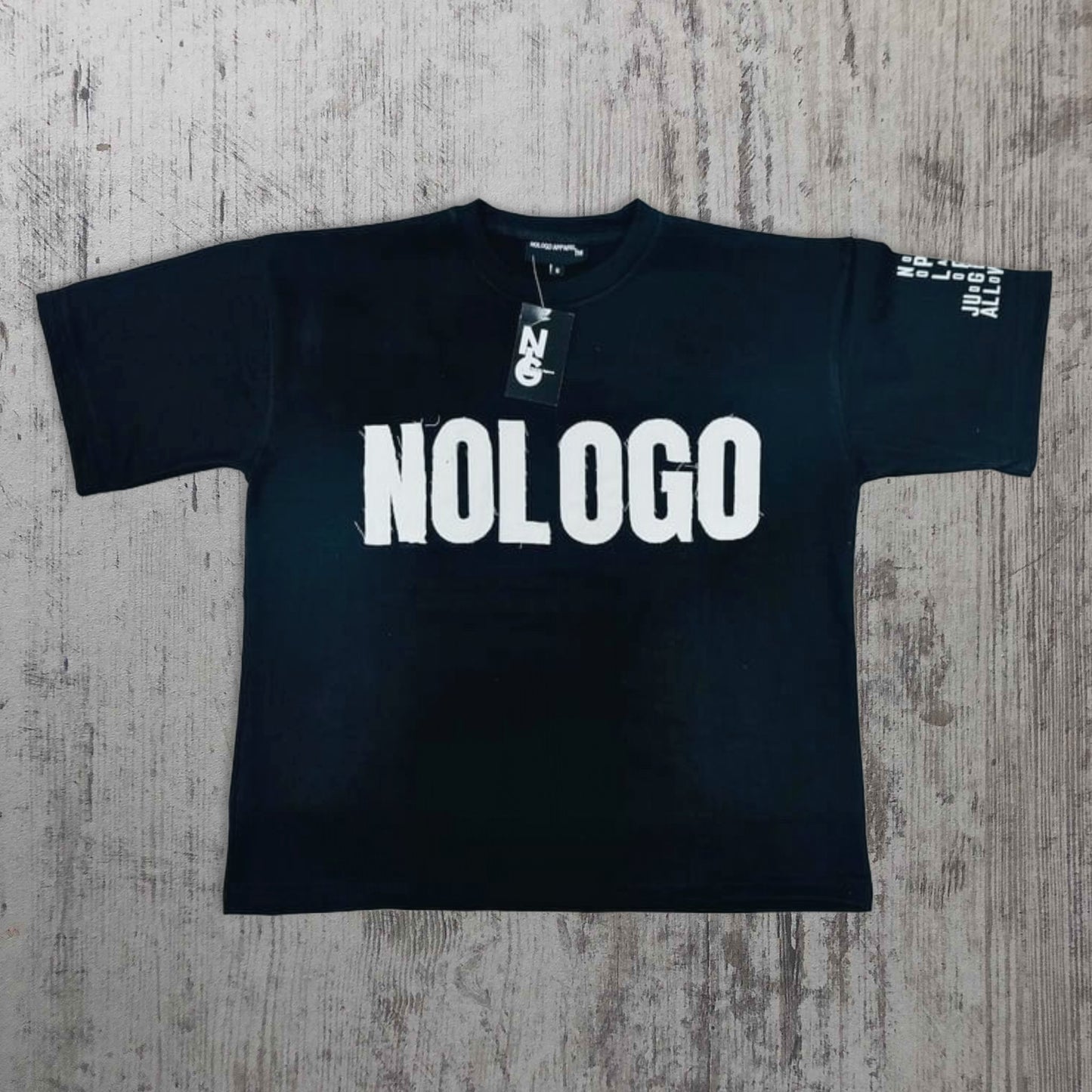 NoLoGo distressed lettering t-shirt