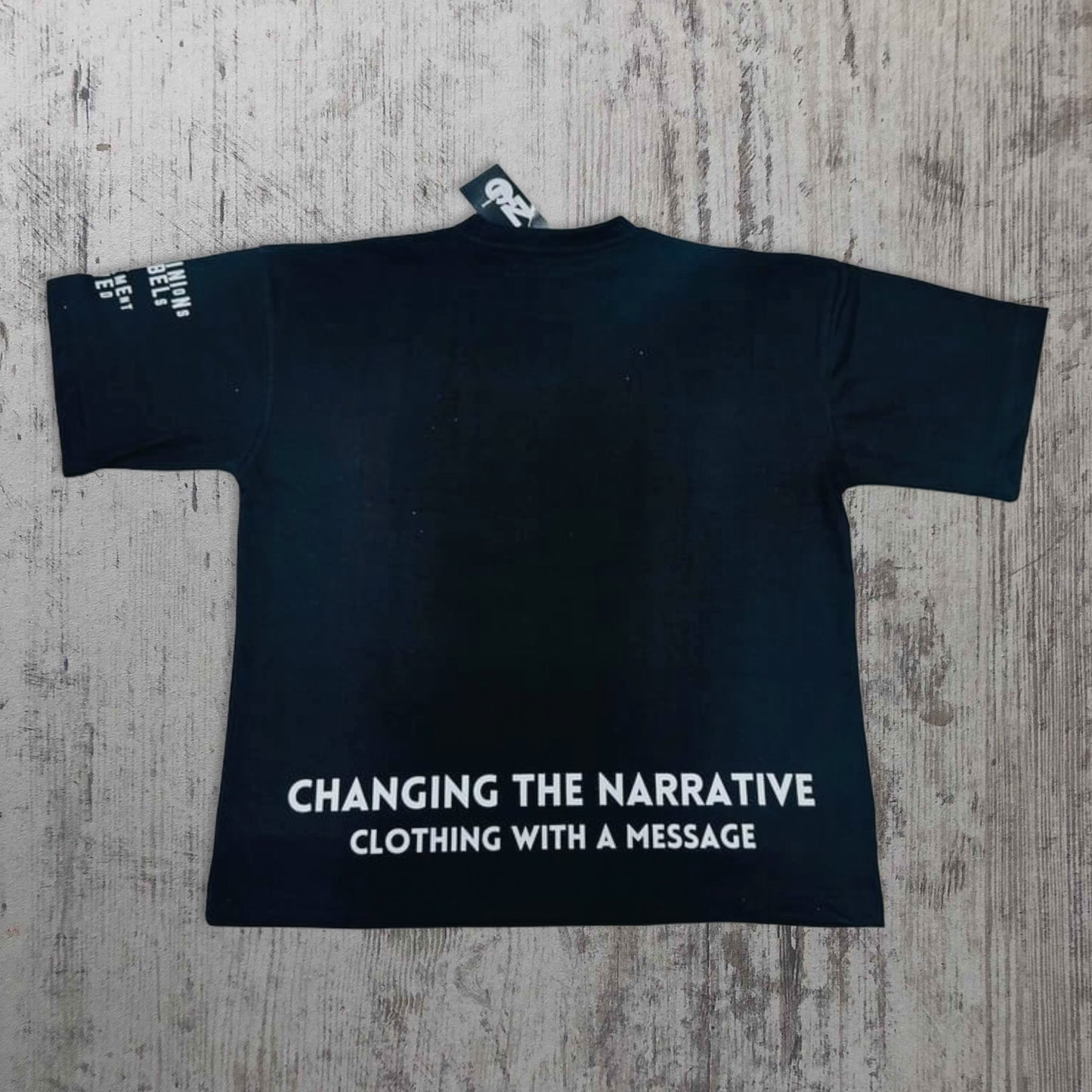 NoLoGo distressed lettering t-shirt